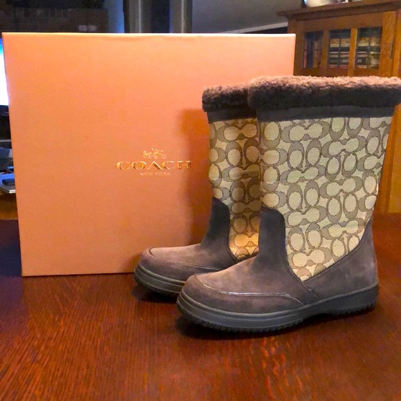 NIB Coach Chestnut Brown Signature Suede Boots - Picture 1 of 8